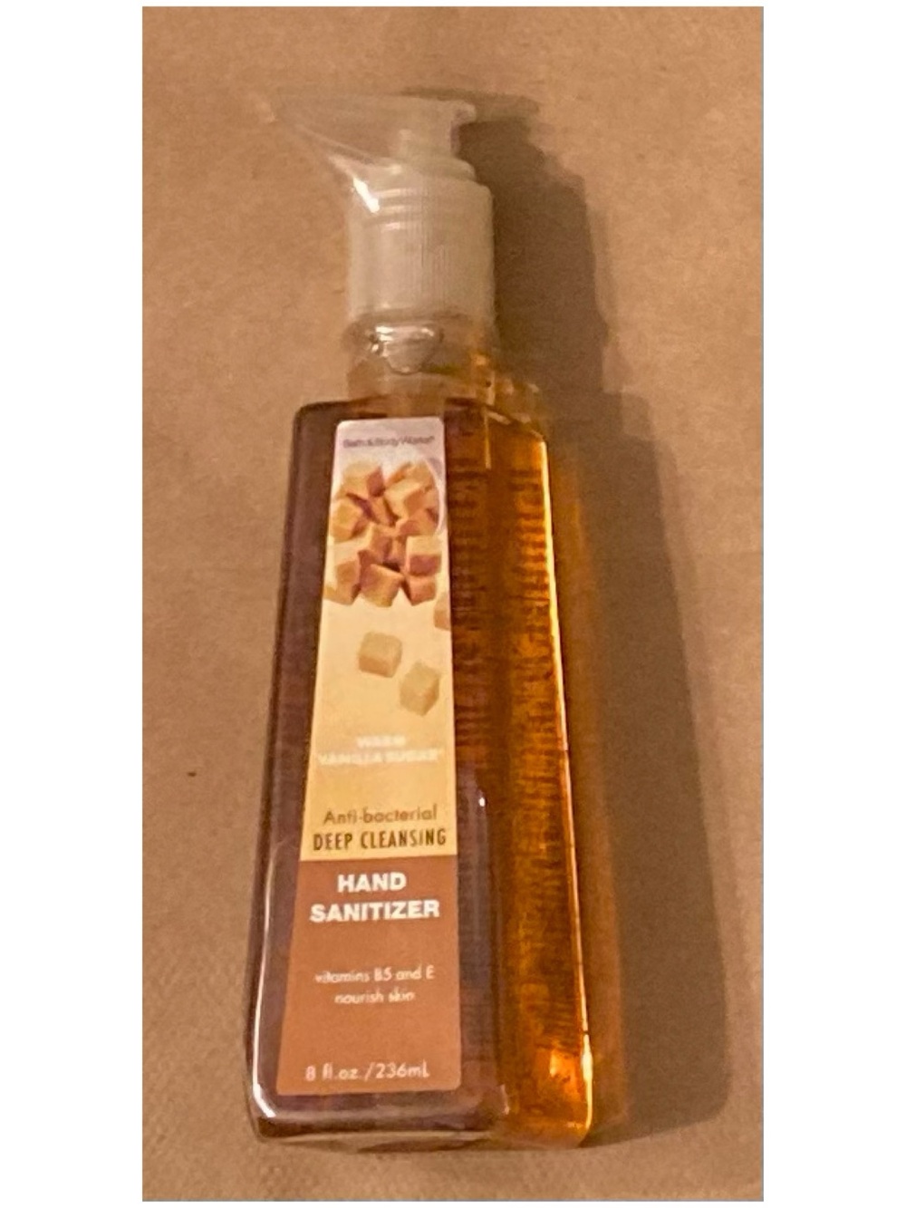 BBW Bath & Body Works : Anti-Bacterial Hand Sanitizer - Warm Vanilla Sugar 8oz.